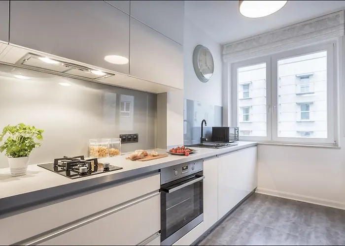 P&o Metro Centrum Varşova