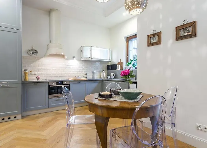 P&o Metro Centrum Daire Varşova