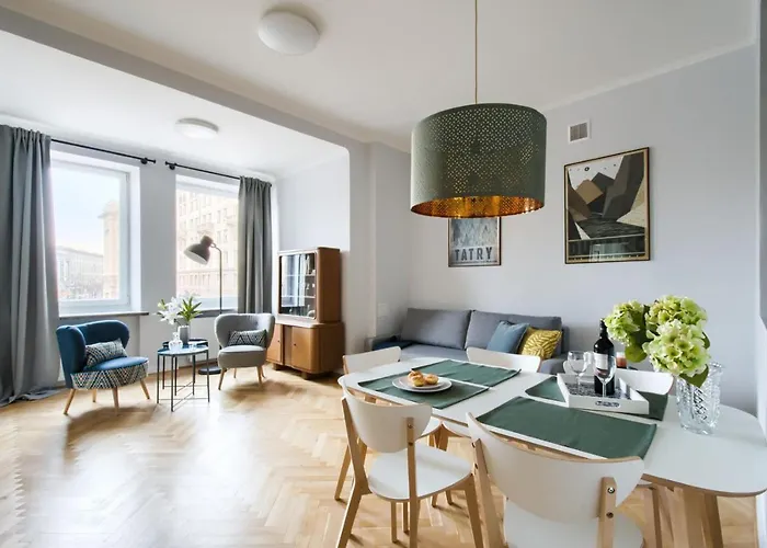 P&o Metro Centrum Varşova